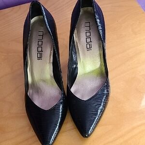 Moda Black Textured Heels